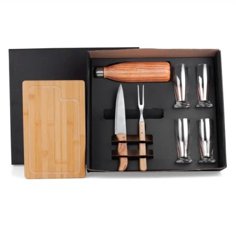 Conjunto para Churrasco com Copos e Garrafa 8 Peças Personalizado
